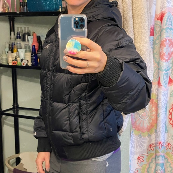 Womans north face puffer jacket - Picture 6 of 12